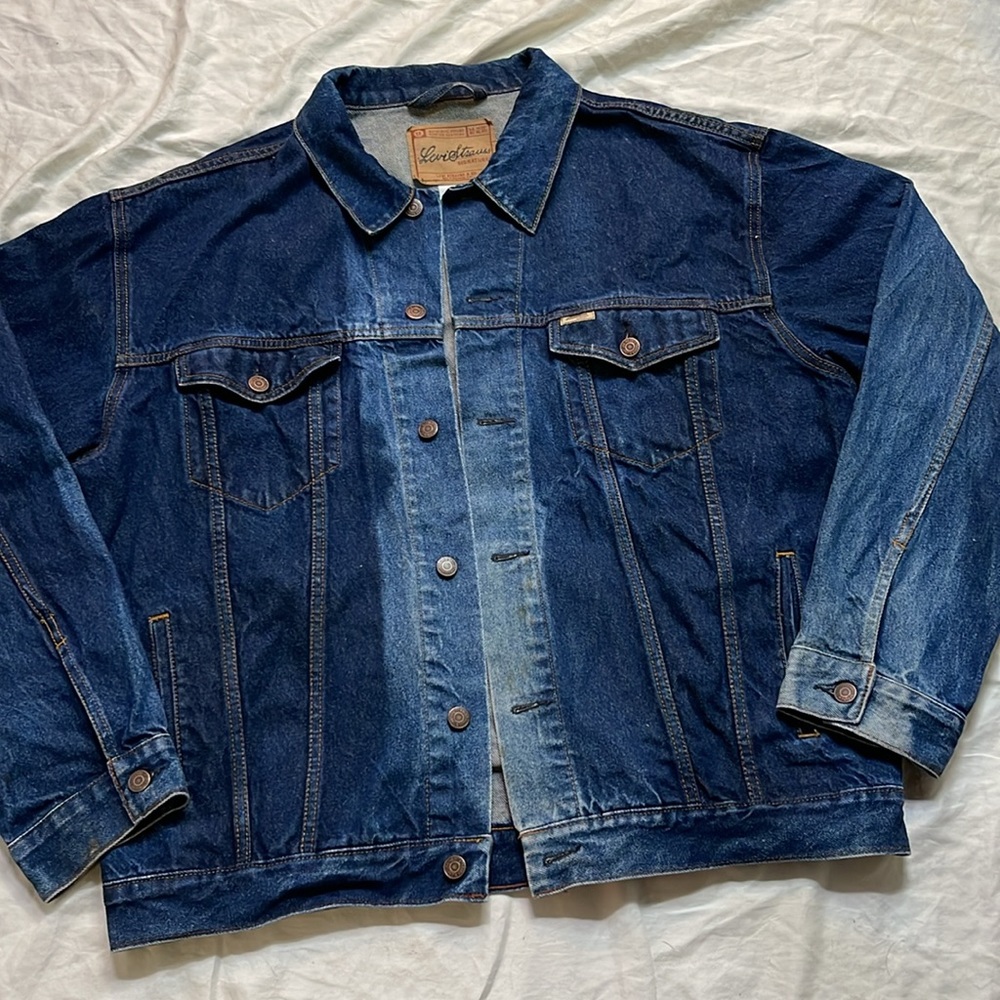 VINTAGE Levi’s denim trucker jacket | beautiful sun fade one of a kind